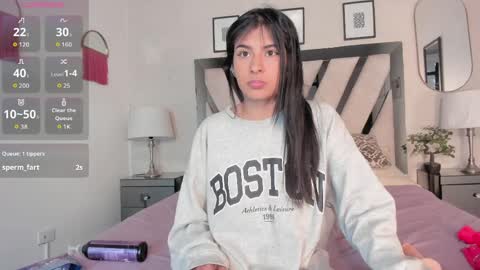 Violettaa online show from April 2026 07:22:01 PM