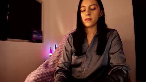 Violetta....Follow me in Twitter... online show from October 2025 05:28:02 AM