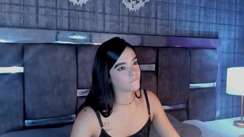Snapshot of violettbrow chatting on October 2025 03:17:01 AM Violettbrow online show from October 2025 03:17:01 AM
