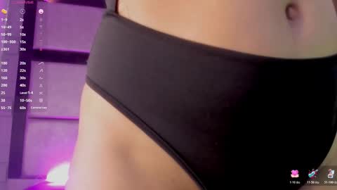 violetteecourt online show from October 2025 02:18:02 PM