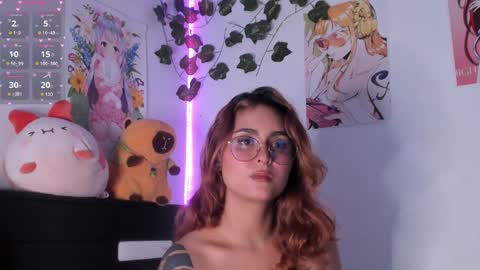 Violette  online show from December 2024 08:40:02 PM