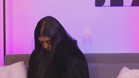 Violet online show from December 2024 02:47:01 AM