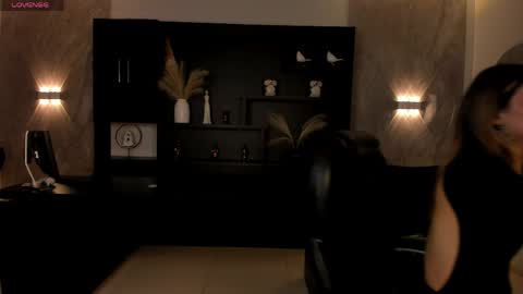 Violett  online show from March 2026 05:24:01 PM