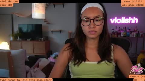 follow me on twitter violishh and ig violishh  online show from November 2025 07:30:01 PM