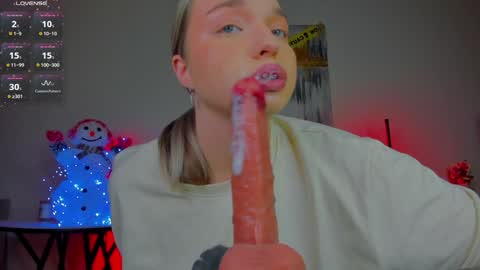 Violla online show from December 2024 11:51:02 AM