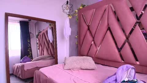 Violetta online show from November 2025 06:51:01 PM