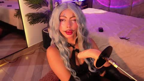 viollettebylyly online show from April 2026 01:42:02 PM