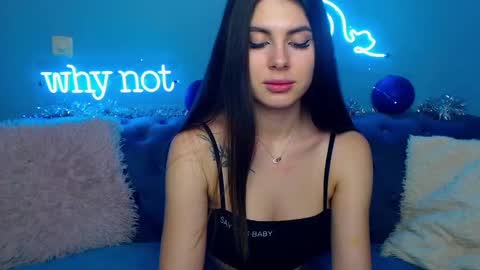 viollinalv online show from December 2024 10:34:01 AM