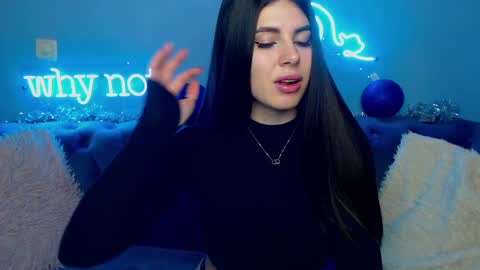 viollinalv online show from December 2024 11:54:02 AM
