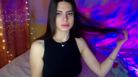 viollinalv online show from December 2024 09:00:02 PM