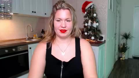 Snapshot of vip_juicy chatting on January 2025 09:19:01 AM VelvettTime online show from January 2025 09:19:01 AM