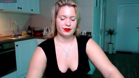 Snapshot of vip_juicy chatting on January 2025 09:44:02 AM VelvettTime online show from January 2025 09:44:02 AM