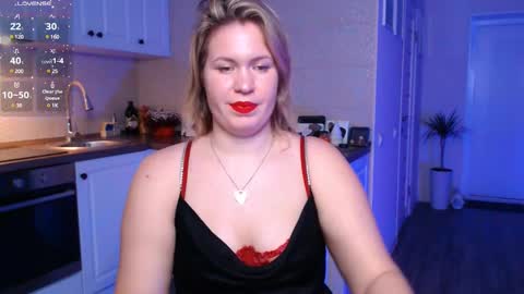 Snapshot of vip_juicy chatting on February 2025 08:46:02 AM VelvettTime online show from February 2025 08:46:02 AM