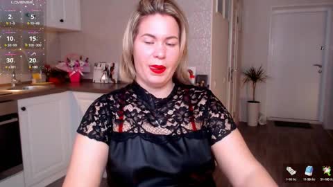 Snapshot of vip_juicy chatting on February 2025 08:39:02 AM VelvettTime online show from February 2025 08:39:02 AM