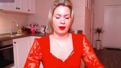 Snapshot of vip_juicy chatting on February 2025 06:40:02 AM VelvettTime online show from February 2025 06:40:02 AM