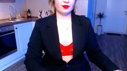 Snapshot of vip_juicy chatting on February 2025 08:52:02 AM VelvettTime online show from February 2025 08:52:02 AM