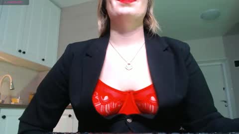 Snapshot of vip_juicy chatting on February 2025 03:15:02 PM VelvettTime online show from February 2025 03:15:02 PM