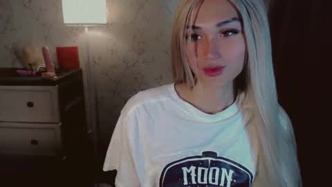 Pearl online show from November 2025 05:02:01 PM