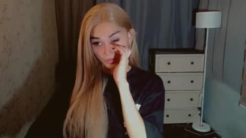 Pearl online show from December 2025 03:27:02 AM