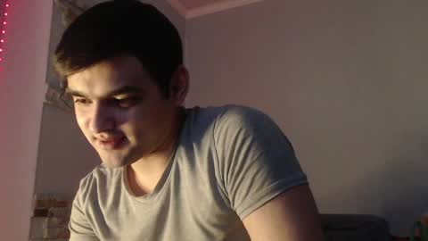 Snapshot of virgil____ chatting on December 2024 06:54:02 AM virgil____ online show from December 2024 06:54:02 AM