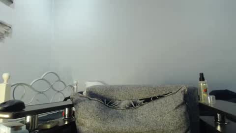 Snapshot of virgil____ chatting on February 2025 12:20:01 AM virgil____ online show from February 2025 12:20:01 AM