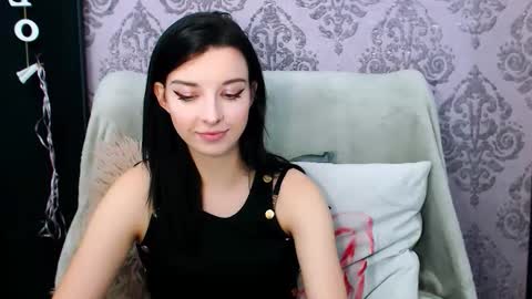 VirginLuna online show from November 2025 08:30:01 PM