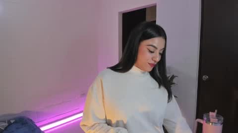 Lu online show from February 2025 11:54:02 PM