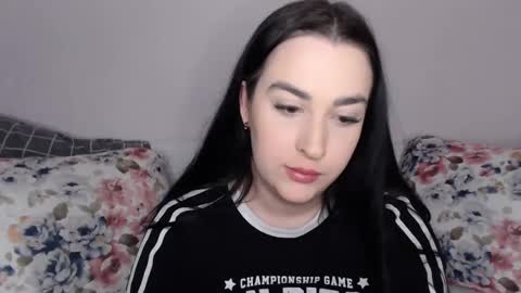 Vitalina online show from December 2024 12:16:02 PM