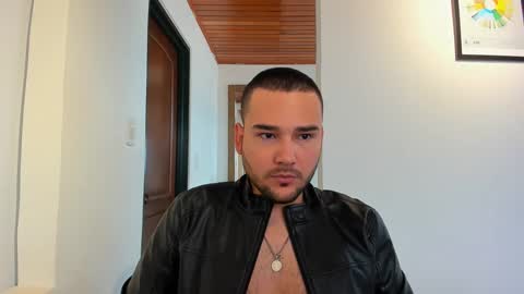 Vito Ferrer online show from February 2025 12:36:02 PM