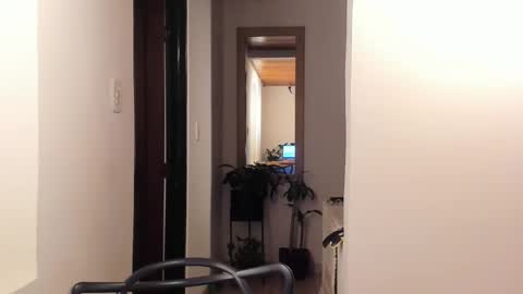 Vito Ferrer online show from February 2025 03:29:01 AM