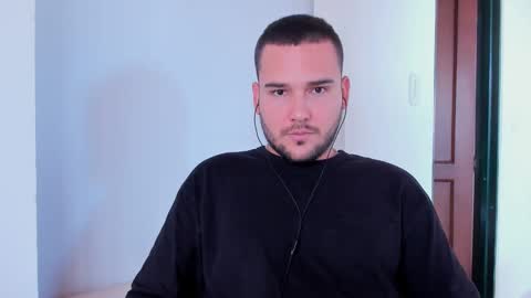 Vito Ferrer online show from March 2025 05:17:02 PM