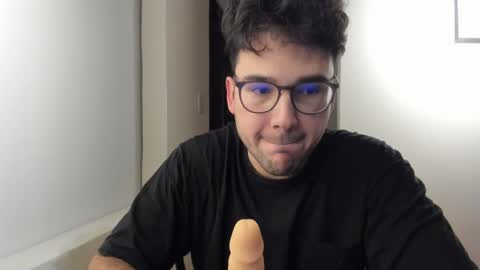 Vito Ferrer online show from October 2025 02:23:02 AM