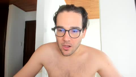 Snapshot of vito_ferrero chatting on June 2026 06:05:02 PM Vito Ferrer online show from June 2026 06:05:02 PM