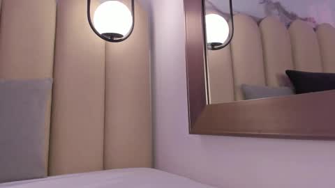 Vttoria online show from December 2025 07:53:02 PM