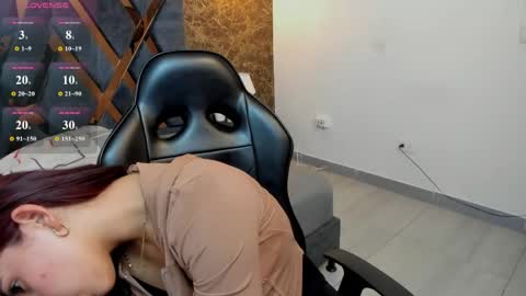 Snapshot of vittoria_conti_ chatting on April 2026 05:37:01 PM vittoria online show from April 2026 05:37:01 PM