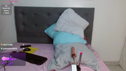 VITTORIA  online show from January 2025 12:18:01 PM