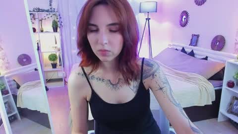 VittoriaNix online show from May 2026 06:09:01 PM