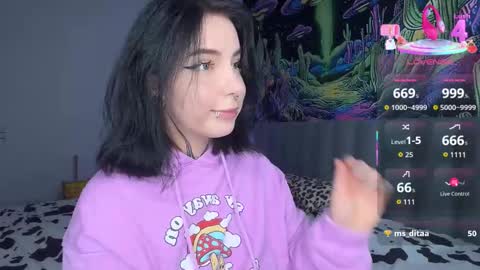 Vivi   online show from October 2025 09:49:01 AM