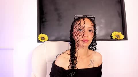 Vivi online show from April 2026 04:28:01 AM