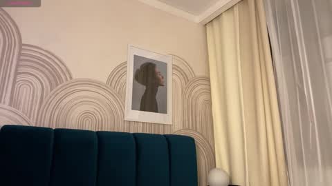 Vivian Evans online show from February 2026 12:48:01 AM