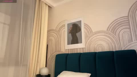 Vivian Evans online show from April 2026 12:14:02 AM