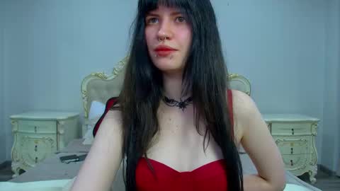 VivianCaro online show from April 2026 07:00:01 AM