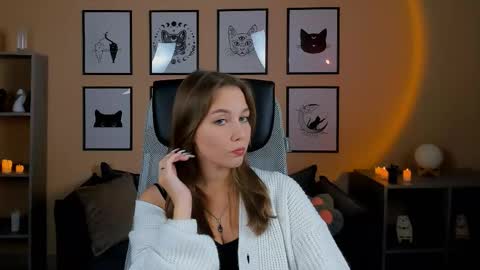 Snapshot of viviangutierrez chatting on September 2025 10:53:02 AM viviangutierrez online show from September 2025 10:53:02 AM
