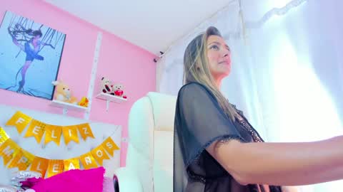 Vivi online show from December 2024 06:42:02 PM