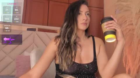 Snapshot of vivianne_scott chatting on May 2026 12:57:01 PM Vivi online show from May 2026 12:57:01 PM