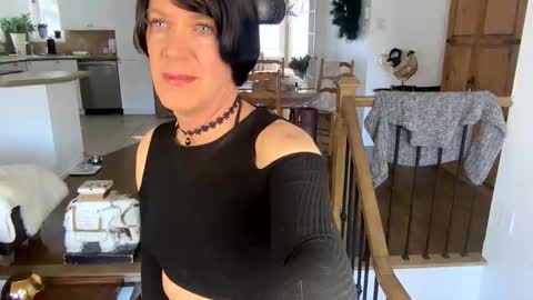 Snapshot of viviannexxx2022 chatting on February 2025 03:42:01 PM Vivlove online show from February 2025 03:42:01 PM