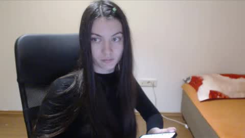 Snapshot of vivianngray chatting on December 2024 02:49:02 PM Vivian Gray online show from December 2024 02:49:02 PM