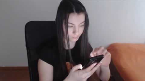 Snapshot of vivianngray chatting on December 2024 11:33:01 AM Vivian Gray online show from December 2024 11:33:01 AM