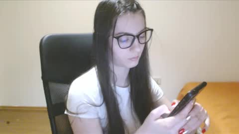 Snapshot of vivianngray chatting on February 2025 06:05:02 PM Vivian Gray online show from February 2025 06:05:02 PM