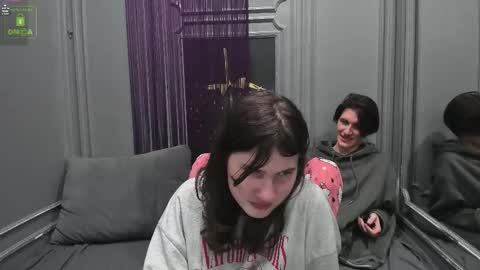 VIVIARAGENDY online show from October 2025 03:57:02 PM